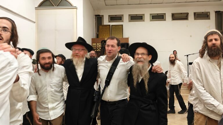  של WhatsApp‏ 2025-10-15 בשעה 18.43